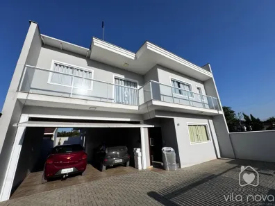 Casa com 3 Quartos à venda, 228m² no Morro do Meio, Joinville