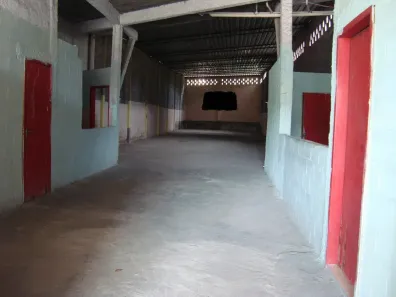 Galpão/Depósito/Armazém com 3 Quartos para alugar, 500m² no Barro Vermelho, São Gonçalo