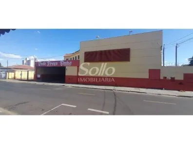 Sala Comercial para alugar, 1000m² no Marta Helena, Uberlândia