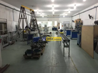 Galpão/Depósito/Armazém para alugar, 330m² no Baeta Neves, São Bernardo do Campo