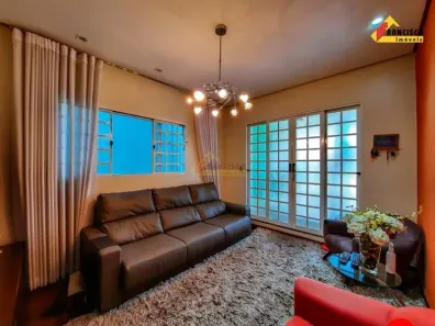 Casa com 2 Quartos à venda, 275m² no Porto Velho, Divinópolis