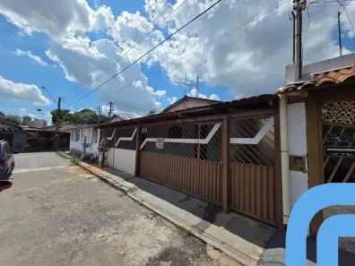 Casa com 3 Quartos à venda, 120m² no Vila Redenção, Goiânia