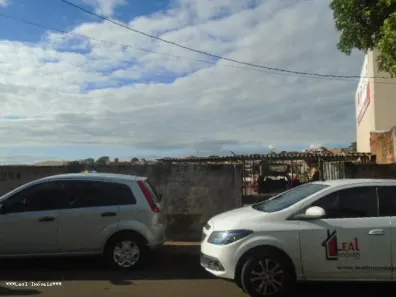 Casa com 2 Quartos à venda, 70m² no Vila Brasil, Presidente Prudente