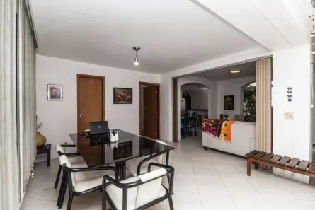 Sobrado com 4 Quartos à venda, 220m² no Campo Belo, São Paulo