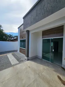 Casa com 2 Quartos para alugar, 68m² no Terra Firme, Rio das Ostras