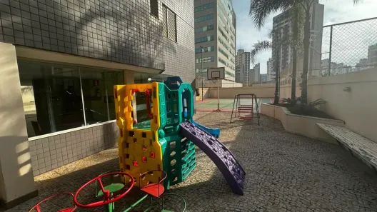 Apartamento com 3 Quartos para alugar, 137m² no Lourdes, Belo Horizonte