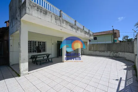 Casa com 3 Quartos à venda, 190m² no Centro, Peruíbe