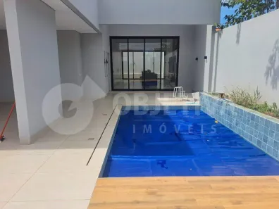 Casa com 3 Quartos à venda, 170m² no Segismundo Pereira, Uberlândia