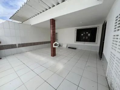 Casa com 4 Quartos para alugar, 247m² no Tirol, Natal