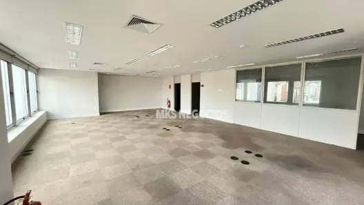 Sala Comercial para alugar, 250m² no Lourdes, Belo Horizonte