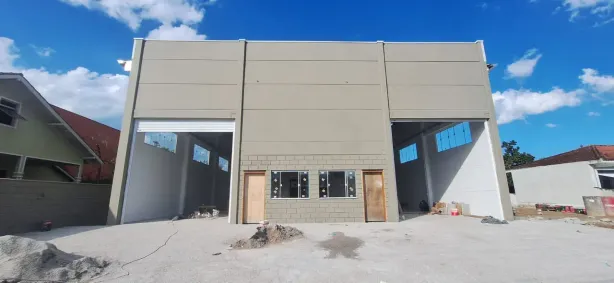 Galpão/Depósito/Armazém com 2 Quartos para alugar, 570m² no Rio Caveiras, Biguaçu