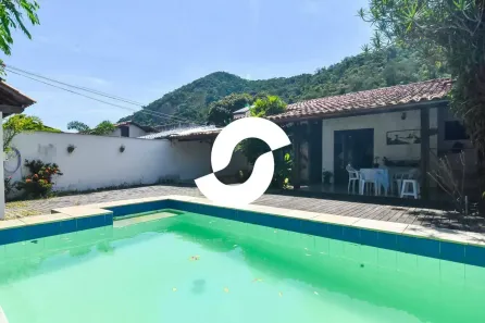 Casa com 4 Quartos à venda, 200m² no Piratininga, Niterói