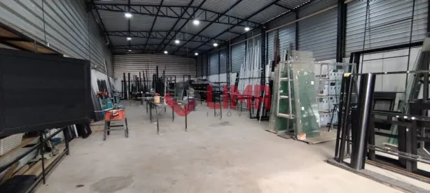 Galpão/Depósito/Armazém para alugar, 550m² no Vila Dutra, Bauru