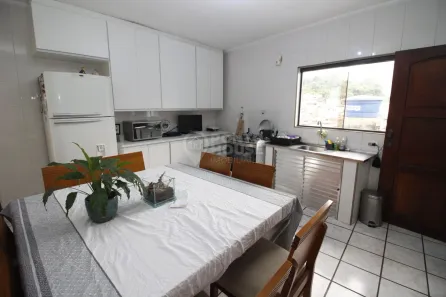 Sobrado com 3 Quartos à venda, 380m² no Taboão, Diadema
