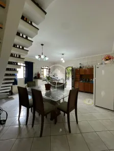 Sobrado com 3 Quartos à venda, 140m² no Residencial Santa Paula, Jacareí