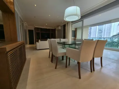 Apartamento com 3 Quartos para alugar, 161m² no Campo Belo, São Paulo