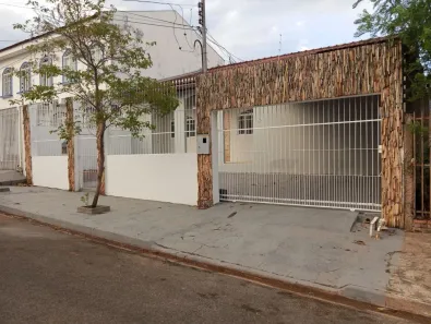 Casa com 3 Quartos para venda ou aluguel, 147m² no Santa Cruz, Cuiabá