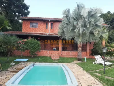 Fazenda/Sítio com 3 Quartos à venda, 175m² no Loteamento Capuava I, São José dos Campos
