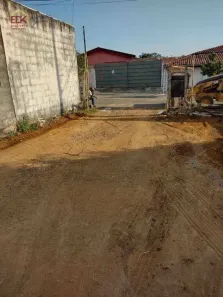 Lote/Terreno à venda, 300m² no Loteamento Parque Piracangaguá, Taubaté