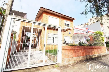 Casa com 4 Quartos à venda, 240m² no Partenon, Porto Alegre