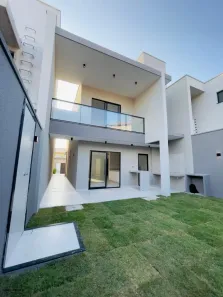 Casa com 4 Quartos à venda, 152m² no Jardim das Oliveiras, Fortaleza