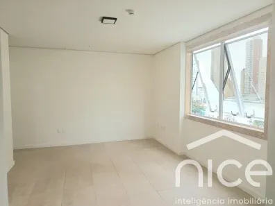 Sala Comercial para alugar, 36m² no Centro, Itajaí
