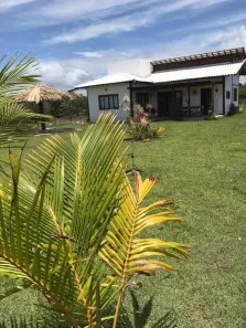 Casa de Condomínio com 2 Quartos à venda, 650m² no Saboeiro, Salvador