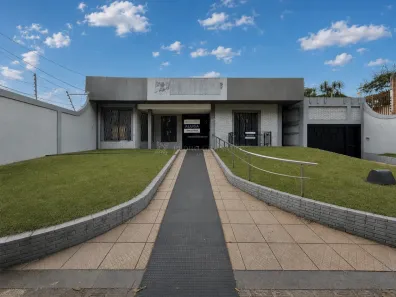 Prédio Comercial para alugar, 377m² no Zona 04, Maringá
