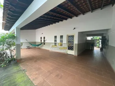 Casa com 3 Quartos à venda, 228m² no Santa Marta, Uberaba