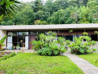 Casa com 3 Quartos à venda, 160m² no Braunes, Nova Friburgo