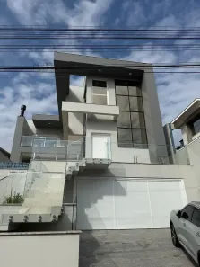 Casa com 3 Quartos para alugar, 316m² no Pedra Branca, Palhoça