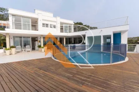 Casa de Condomínio com 4 Quartos à venda, 420m² no Piratininga, Niterói