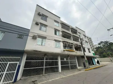 Apartamento com 3 Quartos para alugar, 130m² no Centro I, Brusque