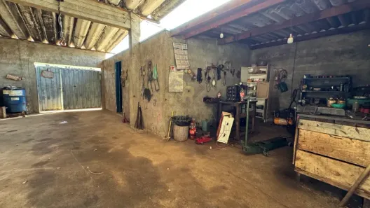 à venda, 180m² no Centro, Guatapará