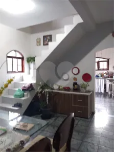 Sobrado com 3 Quartos à venda, 150m² no Jardim Três Marias, Taboão da Serra