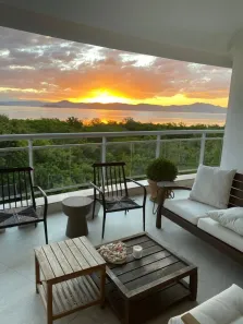 Apartamento com 4 Quartos para alugar, 254m² no Cachoeira do Bom Jesus, Florianópolis