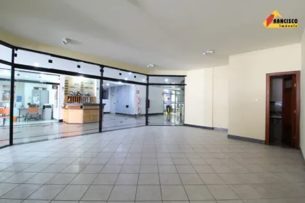 Ponto Comercial para alugar, 50m² no Centro, Divinópolis