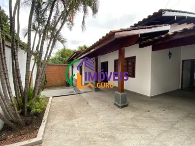 Casa com 3 Quartos à venda, 220m² no Jardim Country Club, Poços de Caldas