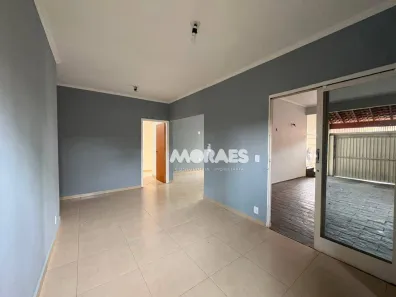 Casa com 3 Quartos para alugar, 200m² no Jardim Estoril IV, Bauru