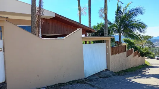 Casa com 2 Quartos para alugar, 137m² no Área Rural de Biguaçu, Biguaçu