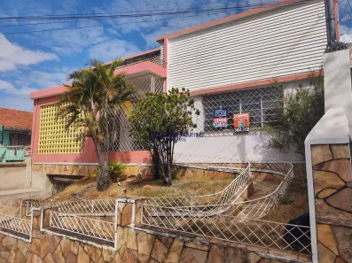 Casa com 5 Quartos à venda, 174m² no Caiçaras, Belo Horizonte
