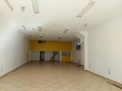 Prédio Comercial com 2 Quartos para alugar, 250m² no Vila Isa, São Paulo