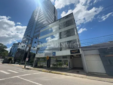Sala Comercial para alugar, 253m² no Centro I, Brusque
