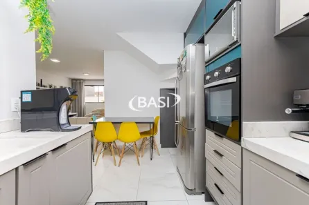Sobrado com 3 Quartos à venda, 107m² no Uberaba, Curitiba