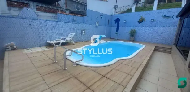 Casa com 3 Quartos à venda, 250m² no Marechal Hermes, Rio de Janeiro
