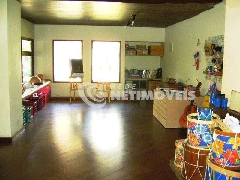 Casa com 4 quartos — Bandeirantes (Pampulha), Belo Horizonte