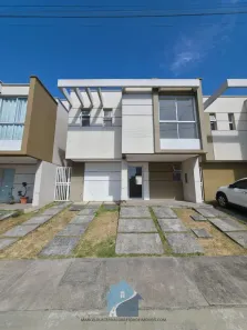 Casa com 3 Quartos à venda, 219m² no Flores, Manaus