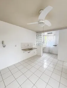 Apartamento com 2 Quartos para alugar, 46m² no Vila Nova, Porto Alegre