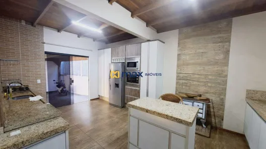 Casa com 3 Quartos à venda, 240m² no Centro, Itajaí