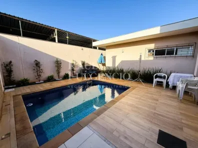 Casa com 4 Quartos para alugar, 253m² no Caravelle, Londrina